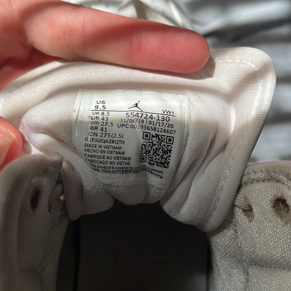 Jordan 1s - Picture 6 of 6